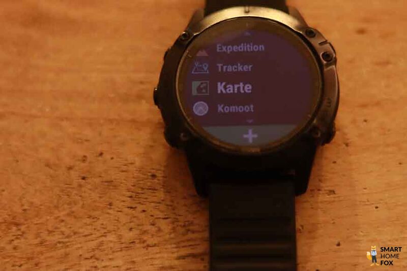 Вы можете увидеть приложение Komoot на спортивных часах.